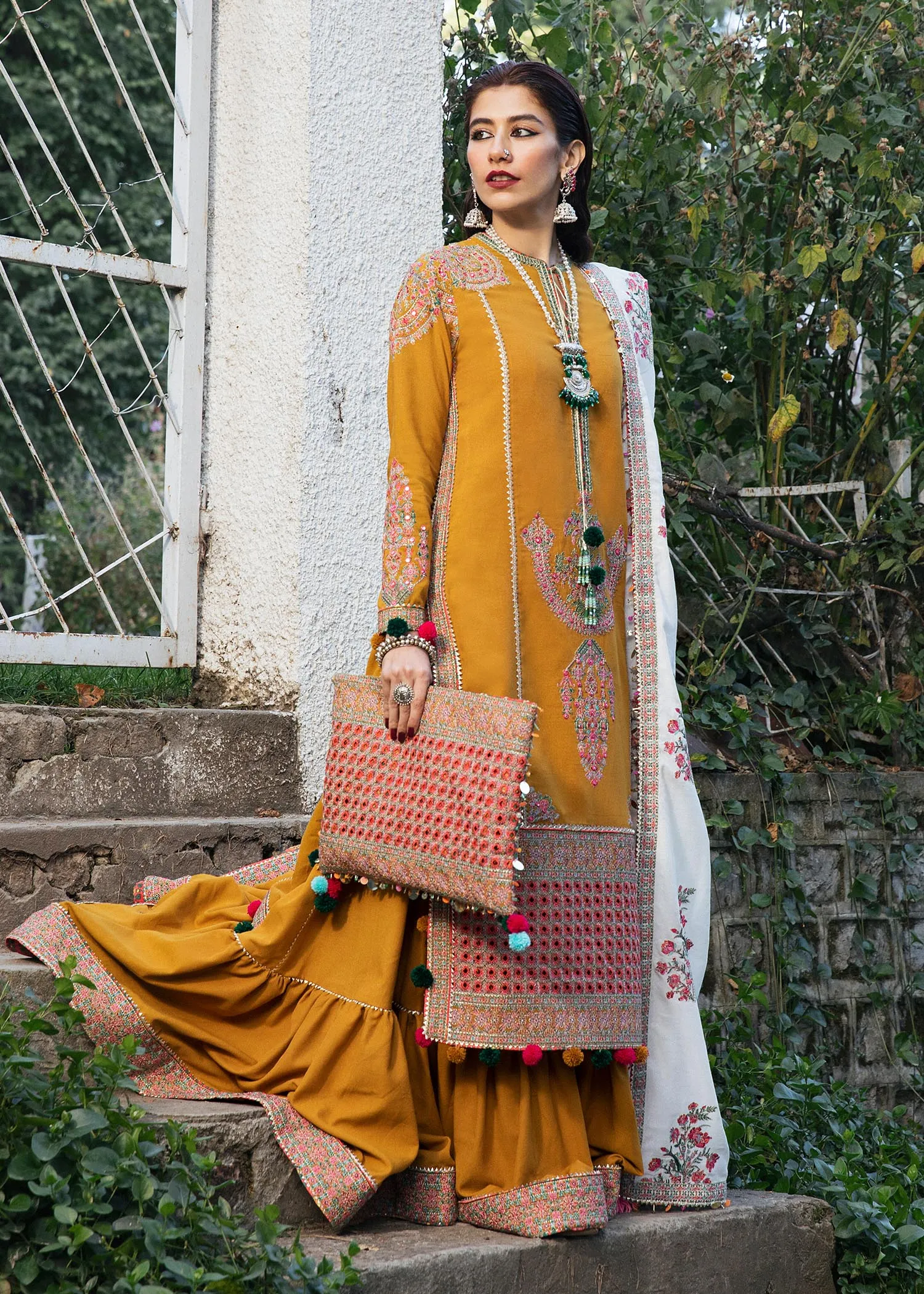 Hussain Rehar Karandi Collection – Paras