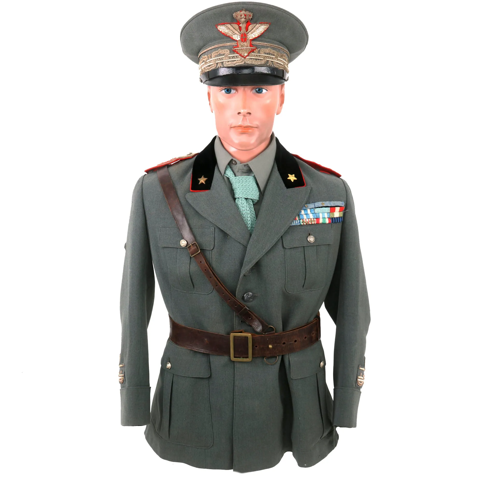 Original Italian WWII Uniform Set Attributed To General of Brigade Alfonso Morretti With Museum Sign - Formerly A.A.F. Tank Museum Collection