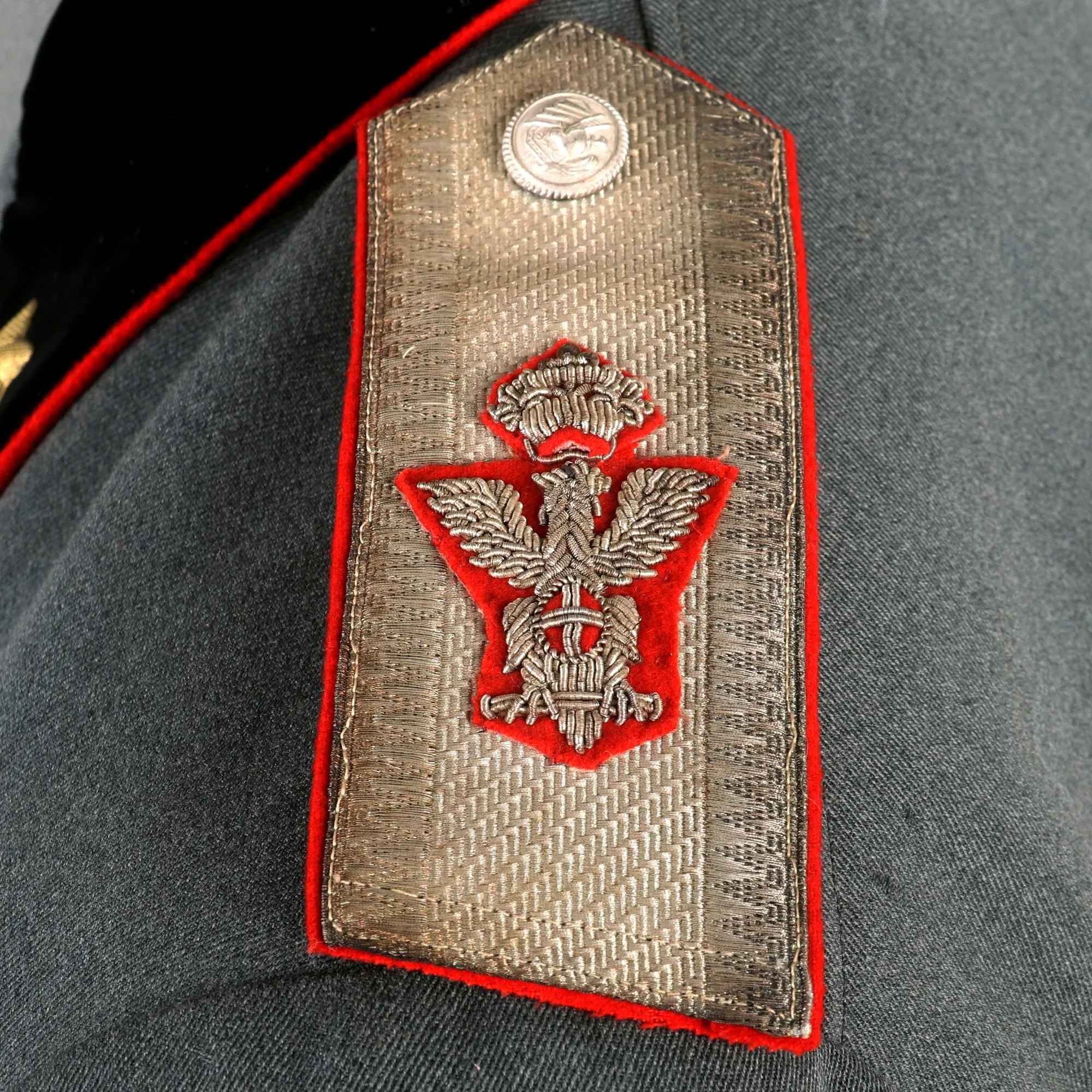 Original Italian WWII Uniform Set Attributed To General of Brigade Alfonso Morretti With Museum Sign - Formerly A.A.F. Tank Museum Collection